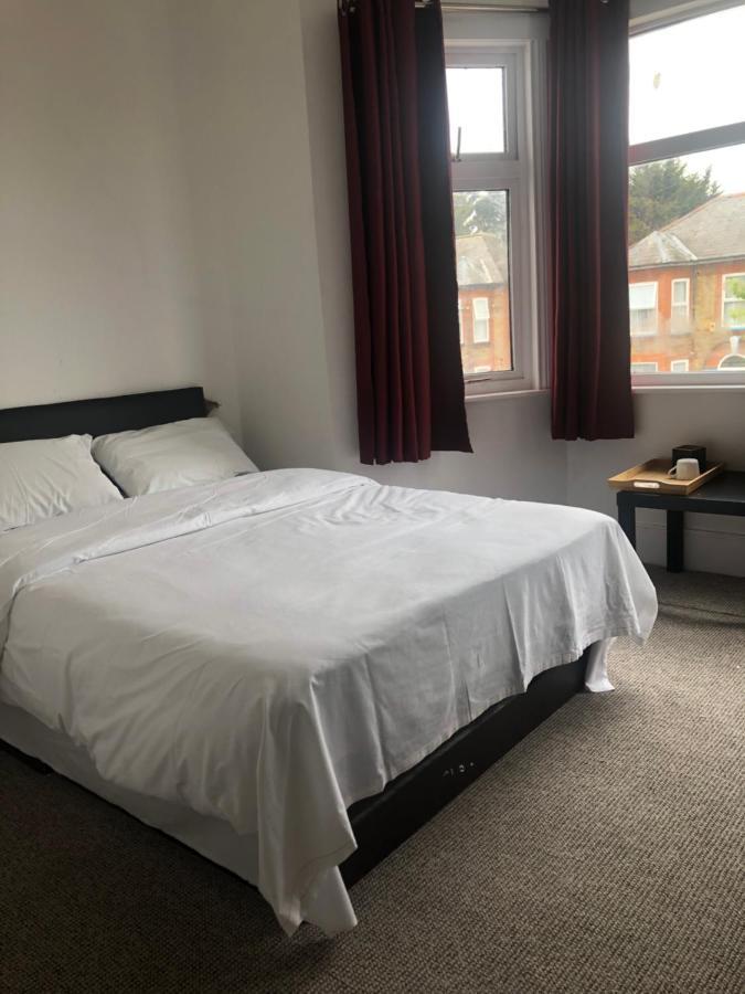 Saji Hotel Illford Ilford Luaran gambar